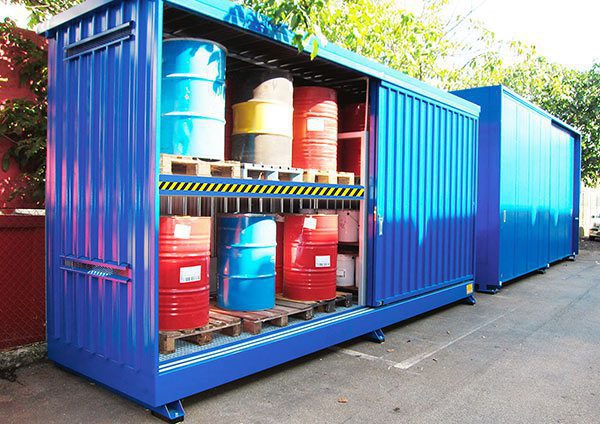 Modul container per 32 fusti su pallet in acciaio verniciato C4M con porte scorrevoli